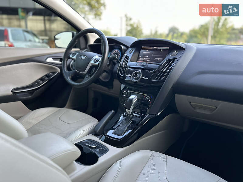 Хетчбек Ford Focus 2014 в Володимирі