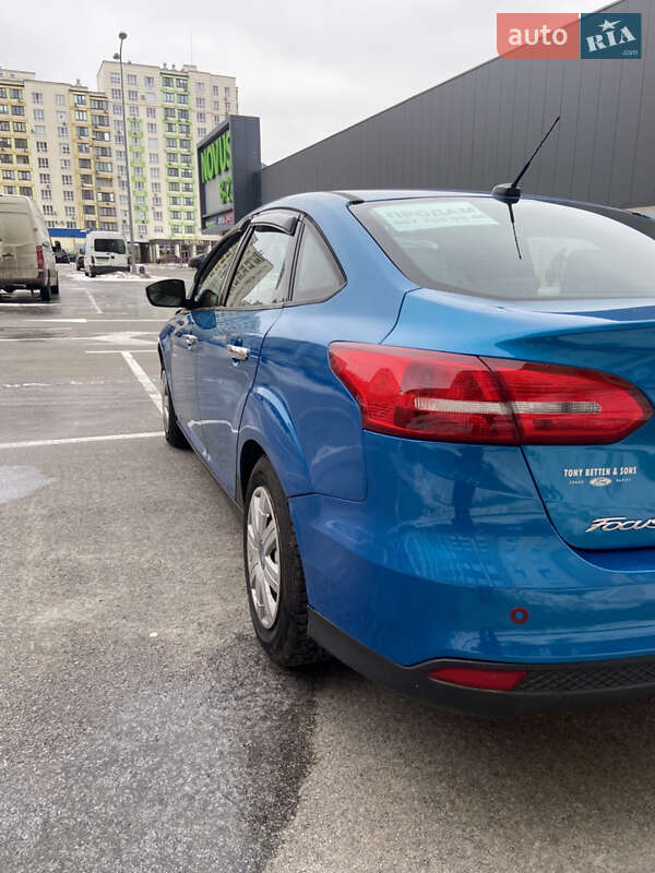 Седан Ford Focus 2013 в Вишневом