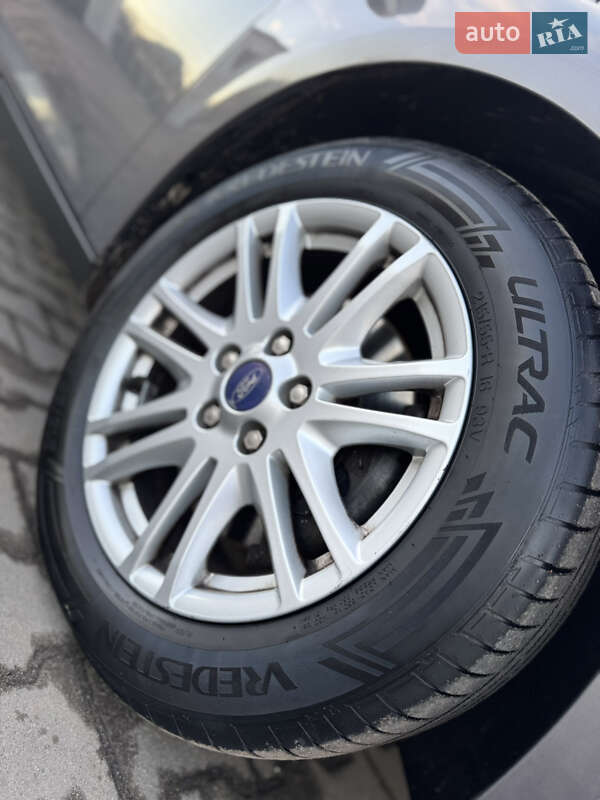 Универсал Ford Focus 2012 в Нововолынске