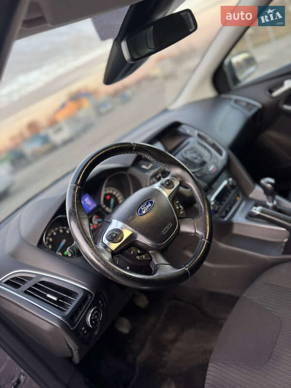 Универсал Ford Focus 2012 в Нововолынске