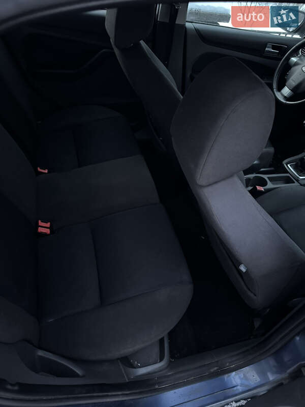 Хэтчбек Ford Focus 2005 в Львове