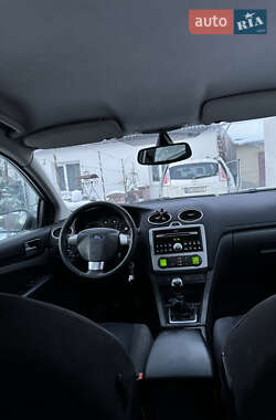 Хэтчбек Ford Focus 2005 в Львове