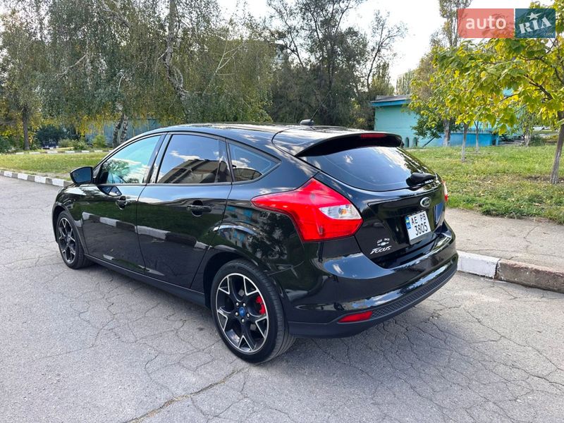 Хэтчбек Ford Focus 2012 в Запорожье
