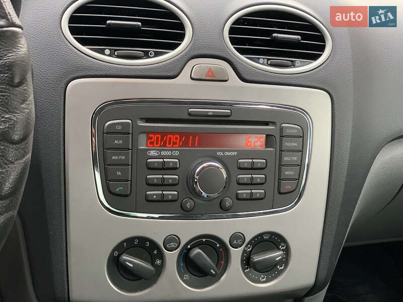 Хетчбек Ford Focus 2011 в Дніпрі