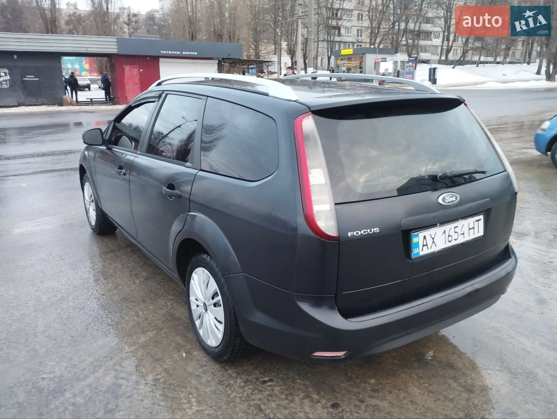 2010 Ford Focus - мініатюра 2