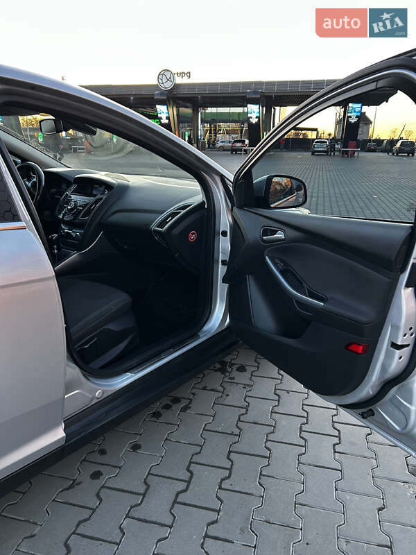 Седан Ford Focus 2011 в Луцке