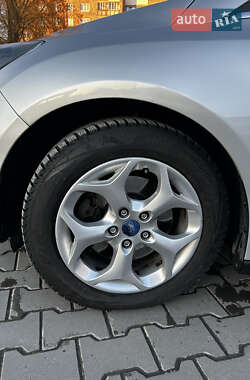 Седан Ford Focus 2011 в Луцке