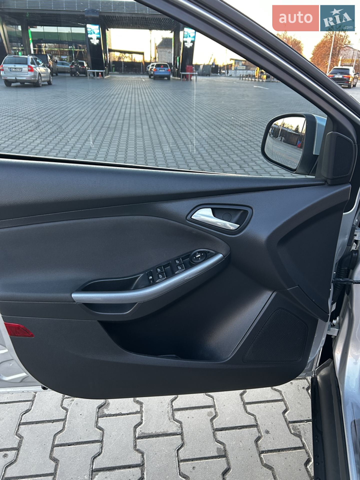 2011 Ford Focus - мініатюра 16