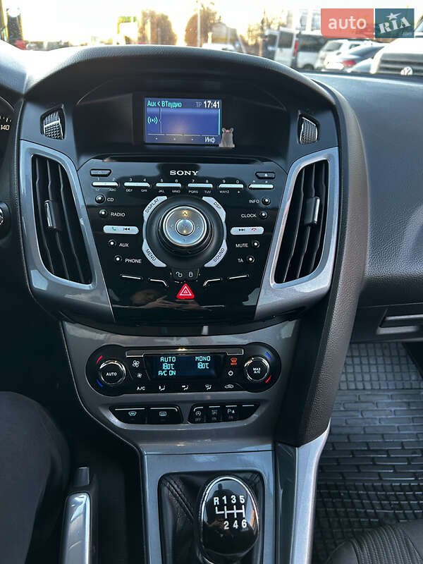 Седан Ford Focus 2011 в Луцке