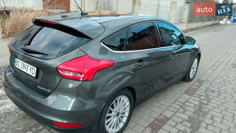 Хэтчбек Ford Focus 2017 в Львове