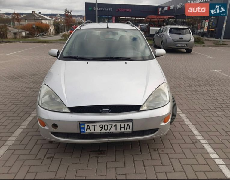 Ford Focus 2000
