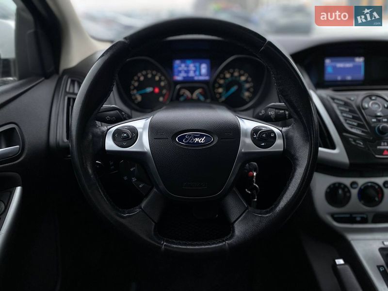 Седан Ford Focus 2014 в Киеве фото 40 Седан Ford Focus 2014 в Киеве