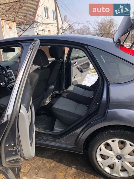 Хэтчбек Ford Focus 2011 в Люботине