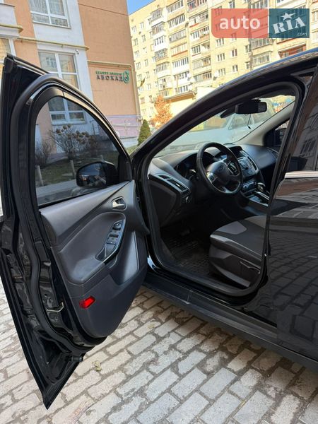 Седан Ford Focus 2011 в Львове