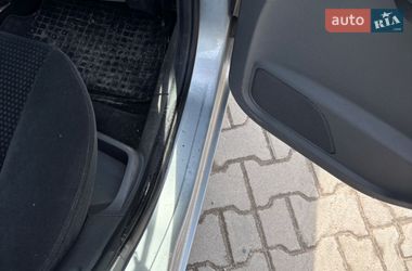 Седан Ford Focus 2005 в Великих Мостах