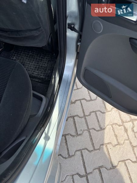 Седан Ford Focus 2005 в Великих Мостах