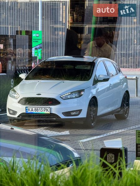 Хэтчбек Ford Focus 2016 в Киеве