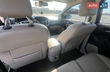 Седан Ford Focus 2011 в Львове