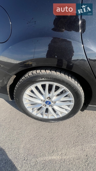 Седан Ford Focus 2011 в Львове