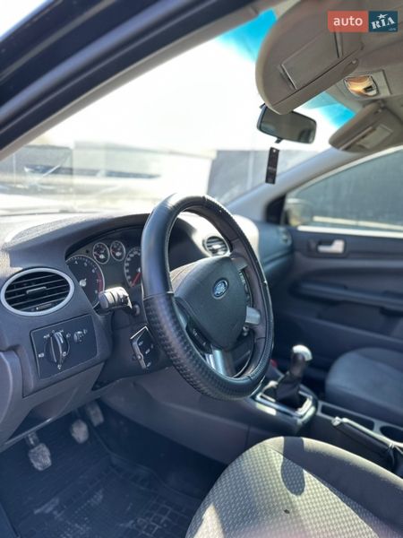 Хетчбек Ford Focus 2006 в Самборі