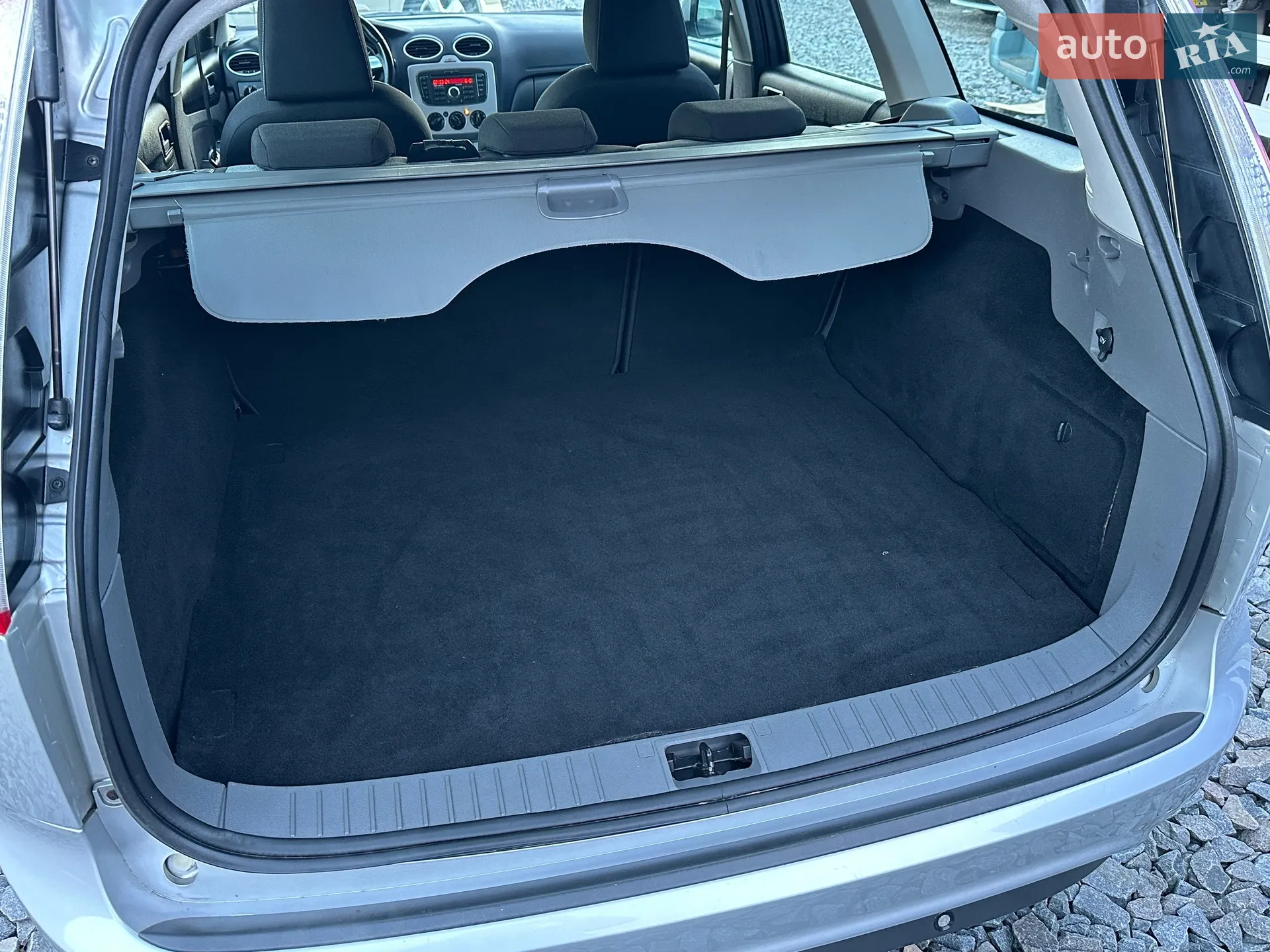 2010 Ford Focus - мініатюра 101