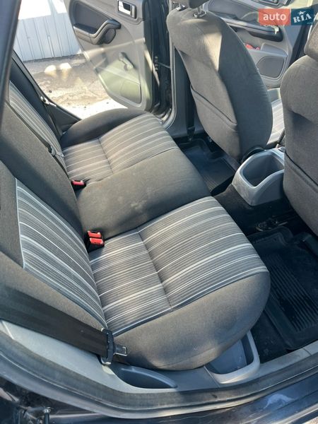 Универсал Ford Focus 2010 в Киеве