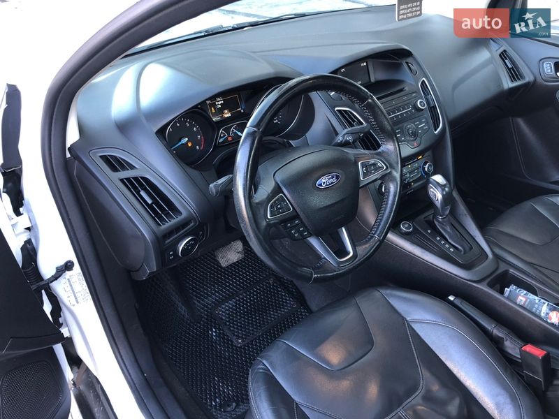Хэтчбек Ford Focus 2015 в Львове