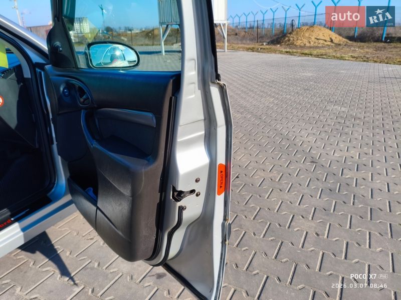 Хэтчбек Ford Focus 2002 в Одессе