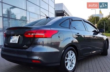 Седан Ford Focus 2015 в Львове