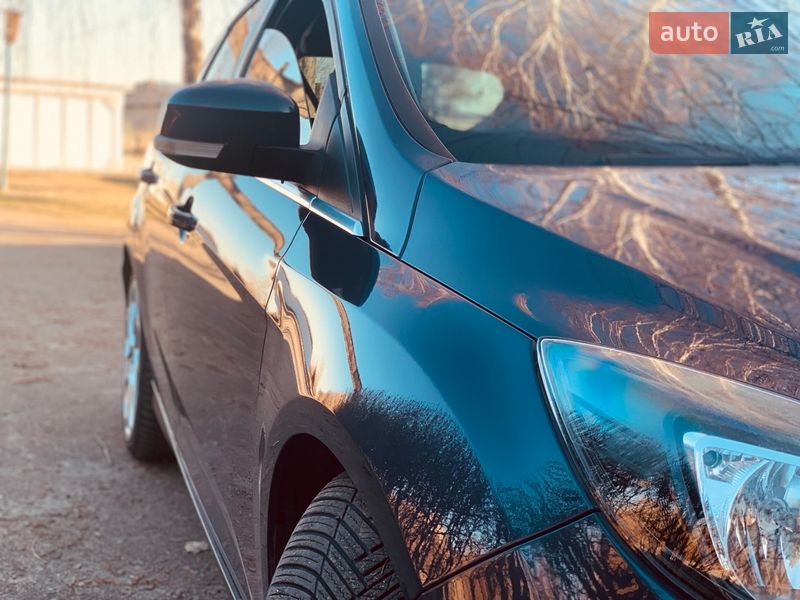 Хэтчбек Ford Focus 2013 в Стрые