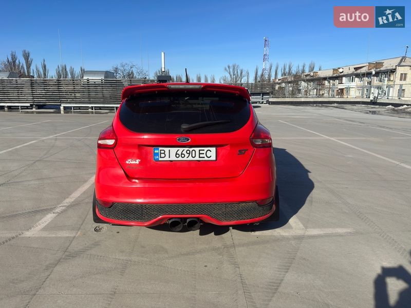 Хетчбек Ford Focus 2016 в Києві