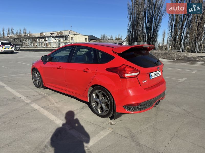 Хетчбек Ford Focus 2016 в Києві