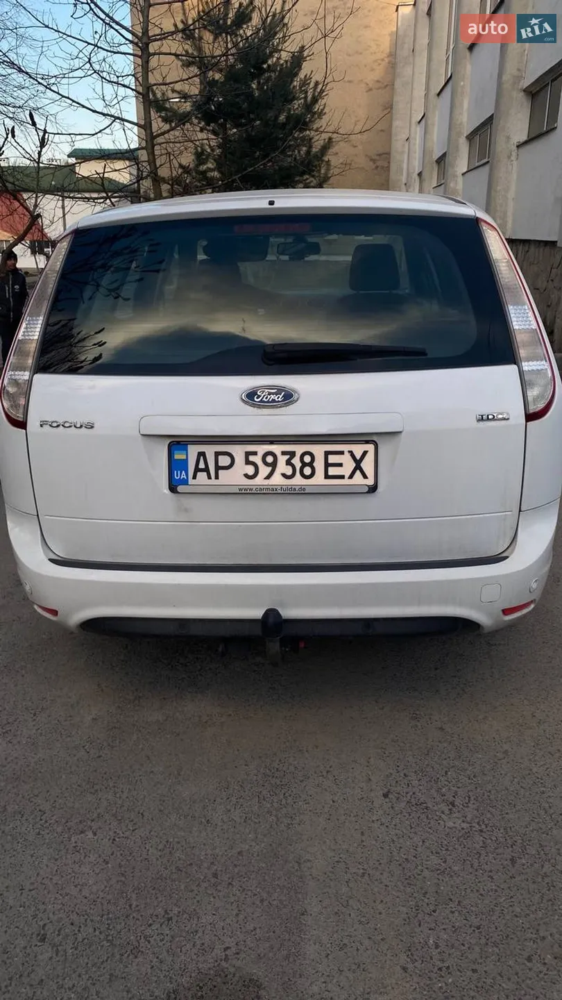 2010 Ford Focus - мініатюра 6