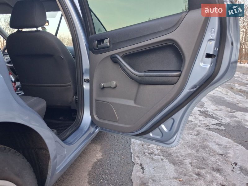 Хетчбек Ford Focus 2005 в Мені