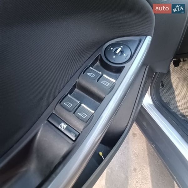 Хэтчбек Ford Focus 2013 в Киеве