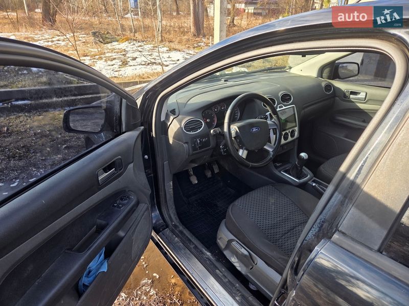 Седан Ford Focus 2006 в Светловодске