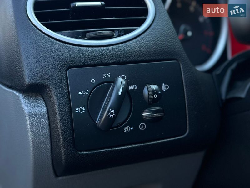 Универсал Ford Focus 2010 в Староконстантинове