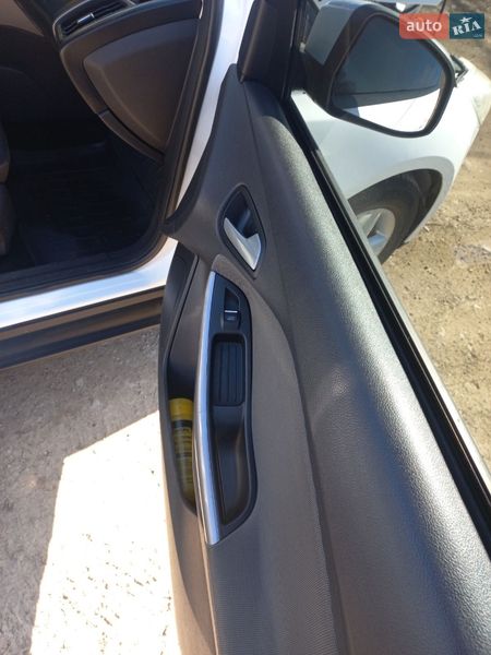 Универсал Ford Focus 2012 в Хырове