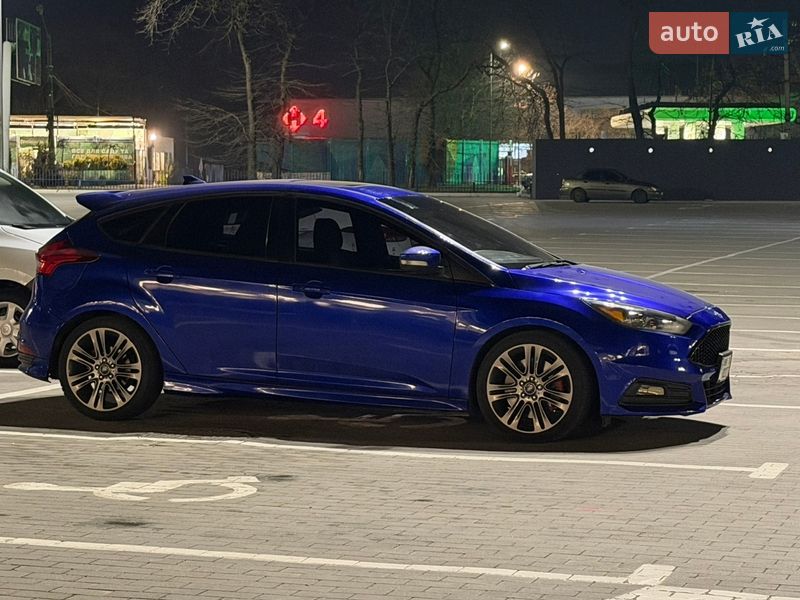 Хэтчбек Ford Focus 2015 в Одессе