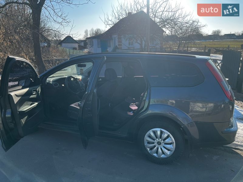 Универсал Ford Focus 2006 в Романове