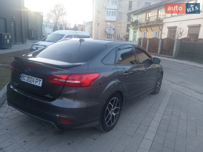 Седан Ford Focus 2015 в Стрые
