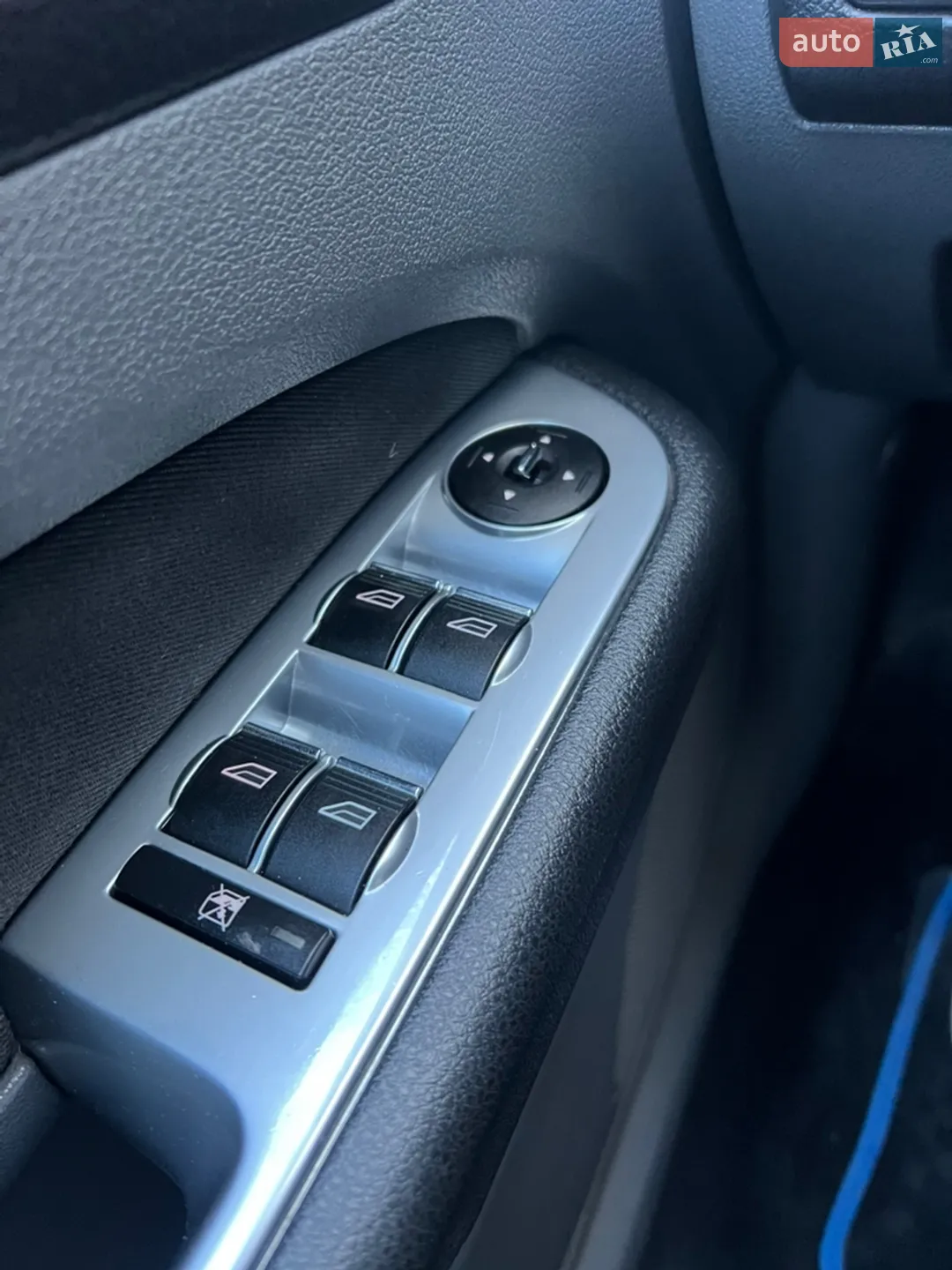 2010 Ford Focus - мініатюра 27