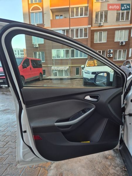 Хэтчбек Ford Focus 2014 в Киеве