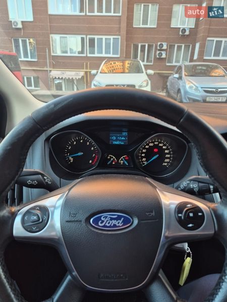 Хэтчбек Ford Focus 2014 в Киеве