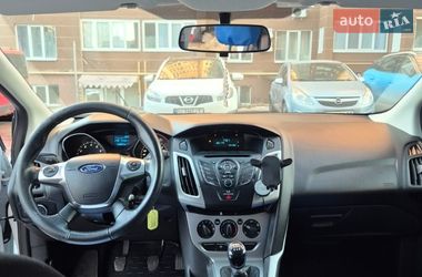 Хэтчбек Ford Focus 2014 в Киеве