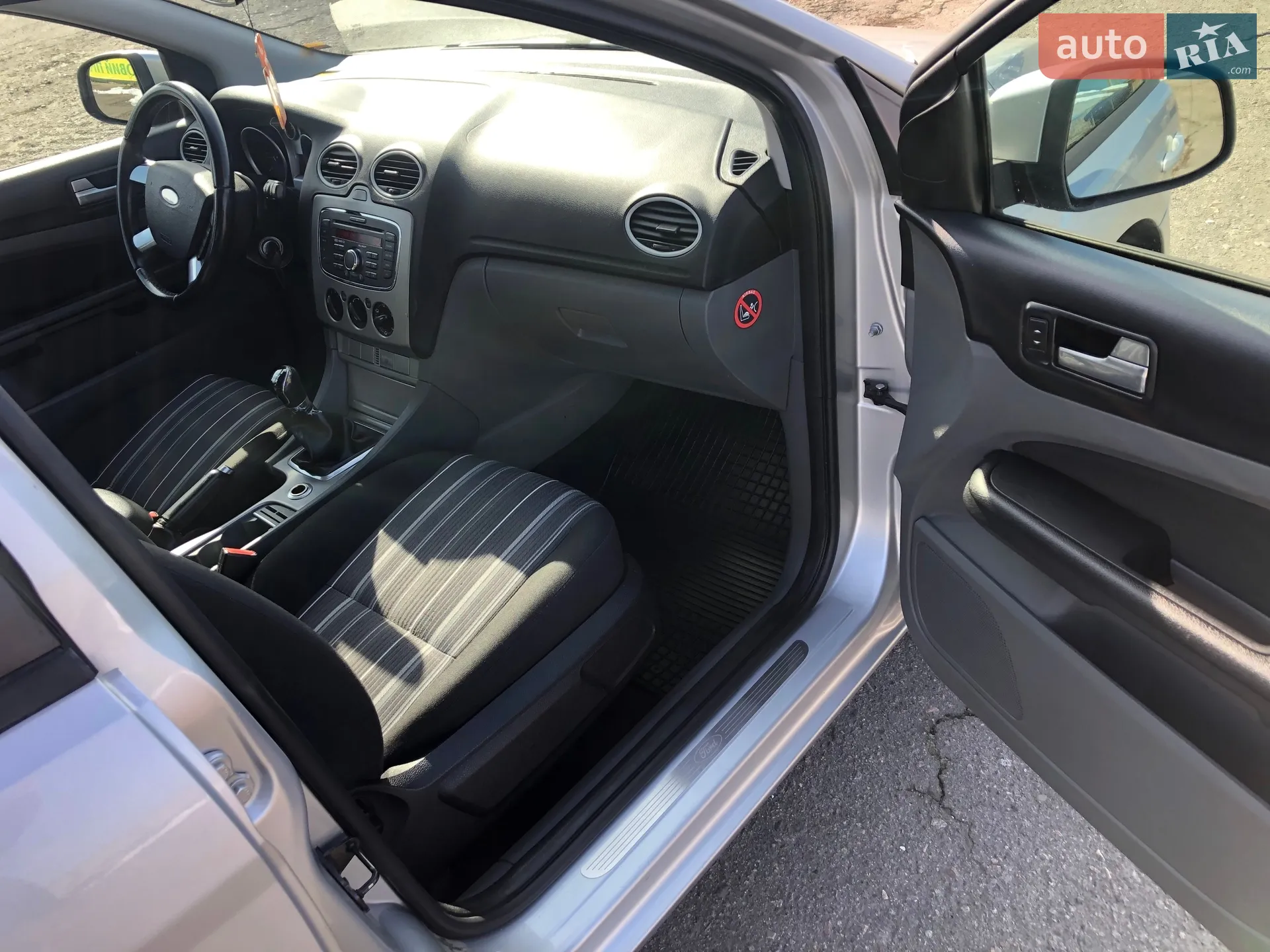 2010 Ford Focus - мініатюра 14