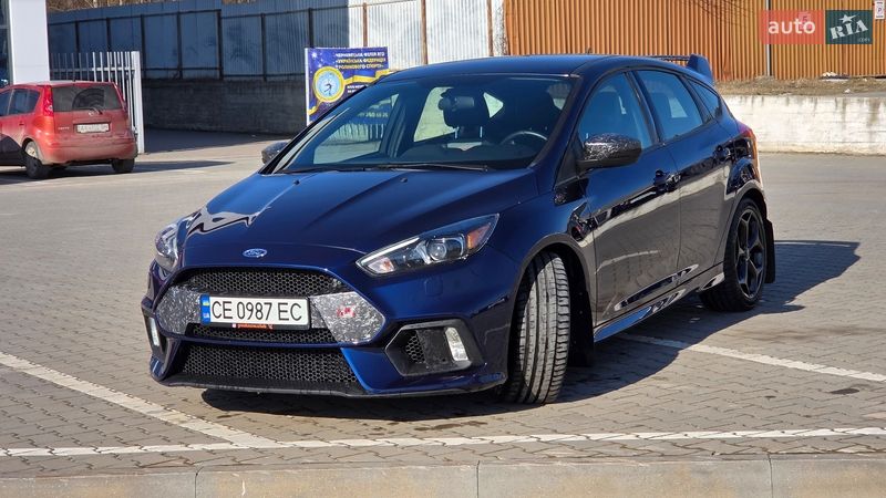 Хэтчбек Ford Focus 2015 в Черновцах