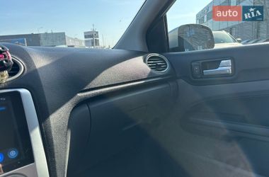Хэтчбек Ford Focus 2008 в Львове