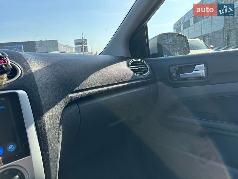 Хетчбек Ford Focus 2008 в Львові