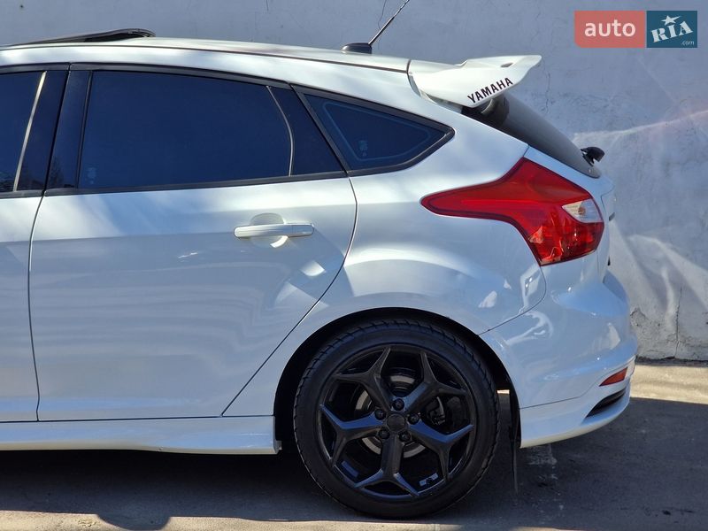 Хэтчбек Ford Focus 2013 в Одессе